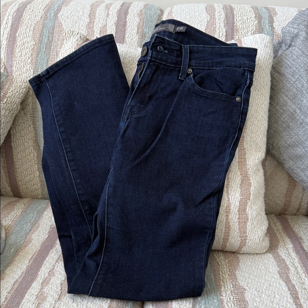 Levi’s Straight-Cut Dark Blue Jeans